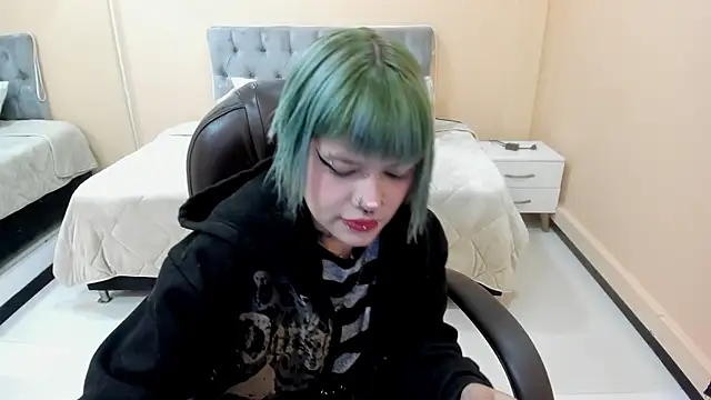 Snapshot of Bela_Craxkerr chatting on March 6, 2026, 12:11 pm Bela Craxkerr online show from March 6, 2026, 12:11 pm