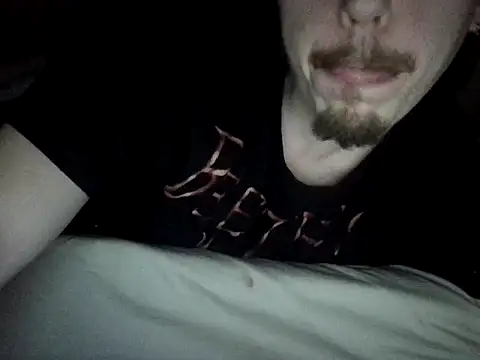 girlinscarlet online show from January 14, 2026, 3:54 am