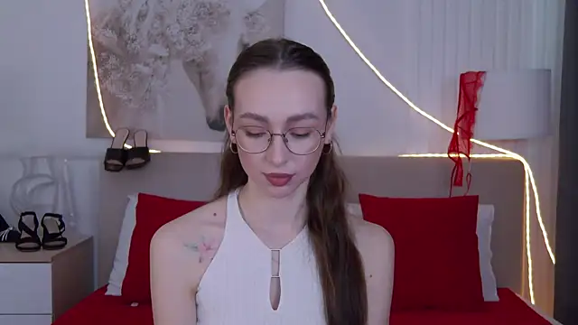 Emily Simon online show from April 3, 2026, 5:03 am