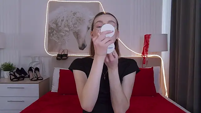 Emily Simon online show from April 5, 2026, 5:25 am