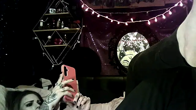 allymoon1369 online show from March 25, 2026, 9:19 am