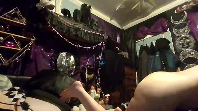 allymoon1369 online show from May 16, 2026, 5:50 am