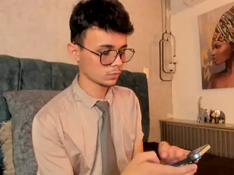 Alhan Twink online show from May 20, 2026, 5:37 am