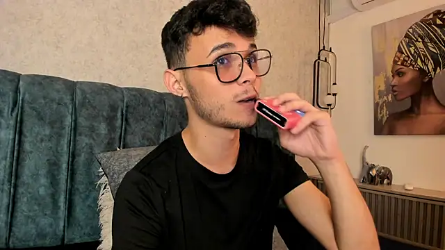 Snapshot of Alhan_Twink chatting on June 10, 2026, 5:30 am Alhan Twink online show from June 10, 2026, 5:30 am