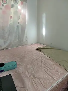 dolunay farah online show from April 1, 2026, 1:41 pm