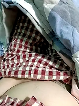 Snapshot of lylinhjim chatting on February 3, 2026, 1:27 am lylinhjim online show from February 3, 2026, 1:27 am