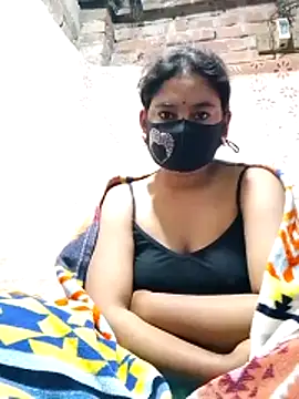 Snapshot of Hot_Sweeti chatting on February 15, 2026, 11:03 pm Hot Sweeti online show from February 15, 2026, 11:03 pm