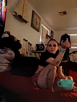 LadySn0w26 online show from April 9, 2026, 12:11 pm