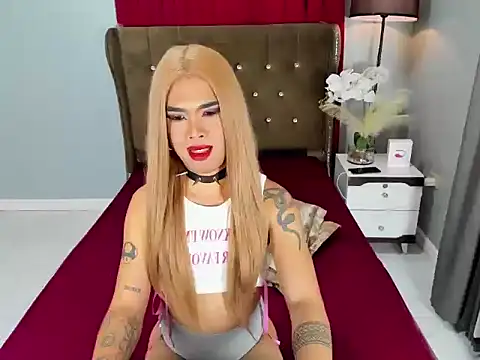 LunaAyumi online show from February 3, 2026, 6:22 am