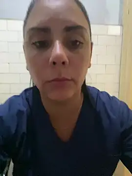 anita1825 online show from February 13, 2026, 1:33 pm