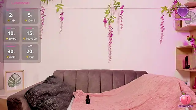 chloe peach  online show from June 18, 2026, 1:05 pm