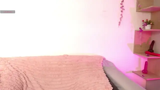 Snapshot of chloe_peach_ chatting on May 19, 2026, 12:12 pm chloe peach online show from May 19, 2026, 12:12 pm