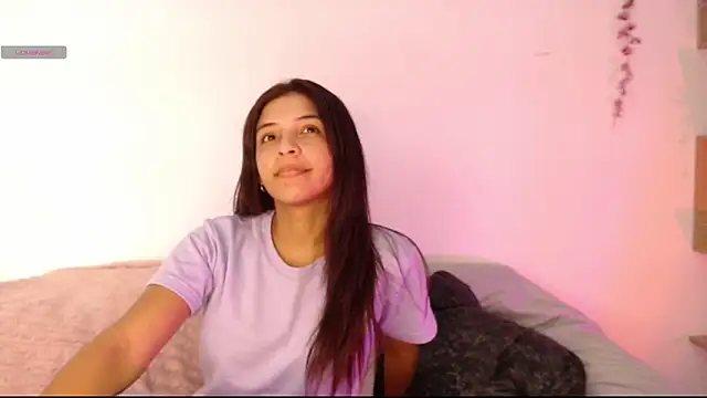 Snapshot of chloe_peach_ chatting on May 26, 2026, 2:59 pm chloe peach online show from May 26, 2026, 2:59 pm