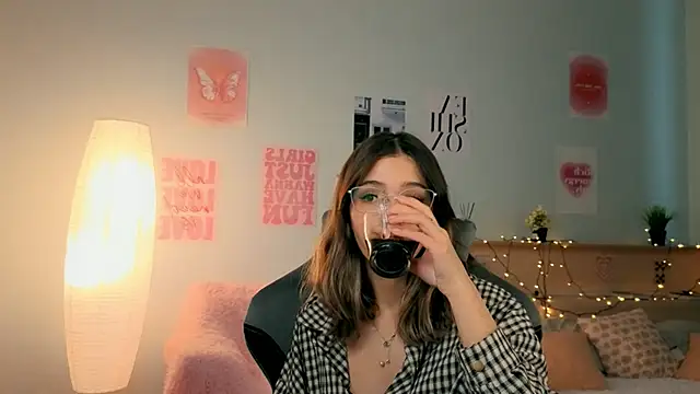 dinnerwithflowers online show from March 20, 2026, 1:12 pm