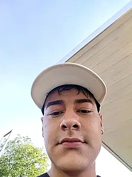 Snapshot of attractive-sexx chatting on April 8, 2026, 8:54 pm attractive-sexx online show from April 8, 2026, 8:54 pm