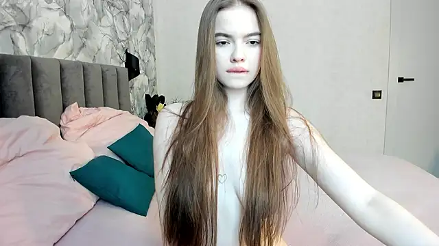 Snapshot of caelestisss chatting on February 8, 2026, 3:37 am caelestisss online show from February 8, 2026, 3:37 am