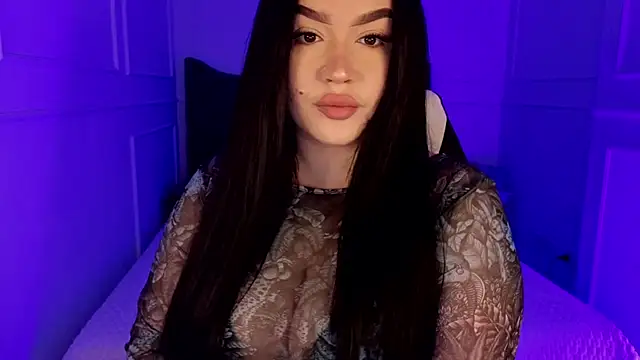 tinafox  online show from May 1, 2026, 2:44 pm