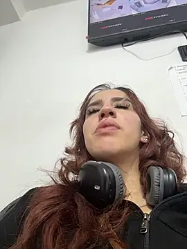 elodie rouge online show from June 30, 2026, 11:43 am