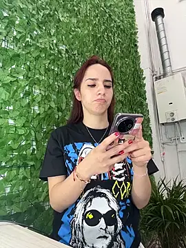 elodie rouge online show from April 6, 2026, 11:55 am