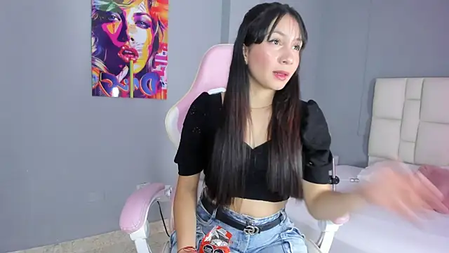 Sofia  Salazar online show from February 8, 2026, 11:41 am