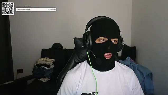 Snapshot of cash_master888 chatting on February 1, 2026, 10:35 am cash master888 online show from February 1, 2026, 10:35 am