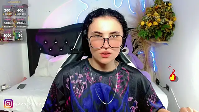 Snapshot of AriaDark chatting on April 24, 2026, 10:12 pm AriaDark online show from April 24, 2026, 10:12 pm