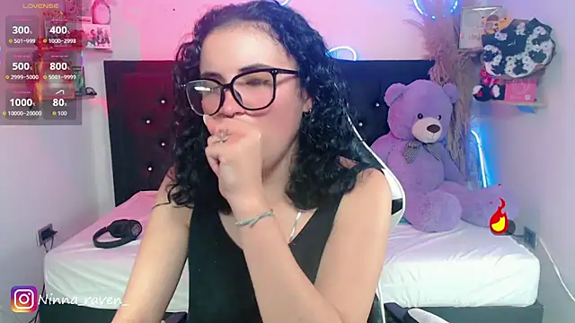 Snapshot of AriaDark chatting on June 5, 2026, 9:09 pm AriaDark online show from June 5, 2026, 9:09 pm