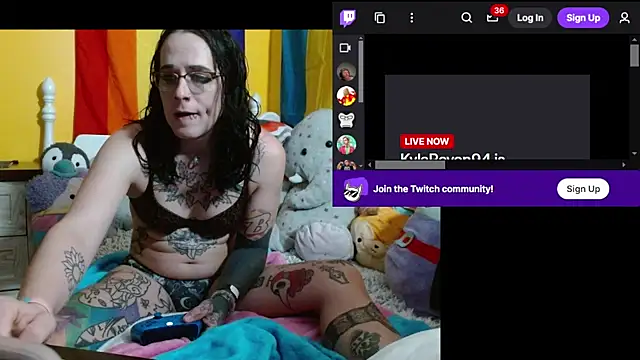 KylaRaven online show from April 15, 2026, 5:02 am