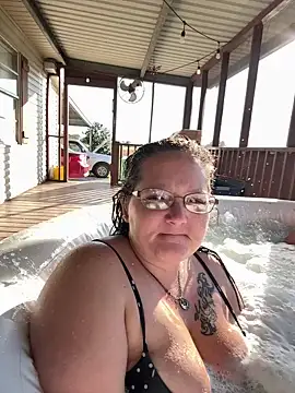 Snapshot of ambersuductive chatting on February 22, 2026, 10:22 pm ambersuductive online show from February 22, 2026, 10:22 pm