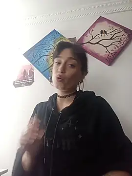 Snapshot of JenniQ69 chatting on February 4, 2026, 1:28 pm JenniQ69 online show from February 4, 2026, 1:28 pm