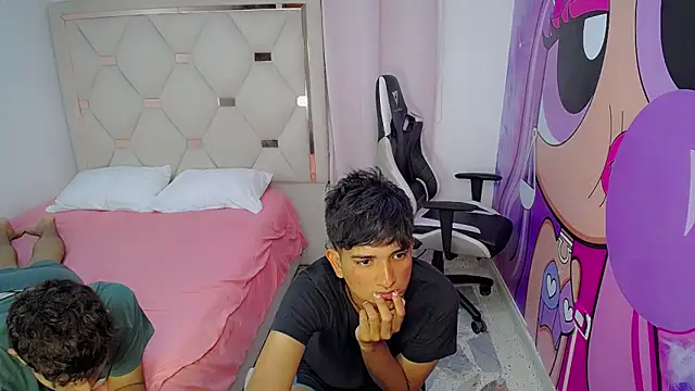 Snapshot of Maxwell_boys chatting on February 15, 2026, 3:07 am Maxwell boys online show from February 15, 2026, 3:07 am