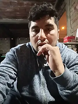 Snapshot of alewiin chatting on June 2, 2026, 3:39 am alewiin online show from June 2, 2026, 3:39 am