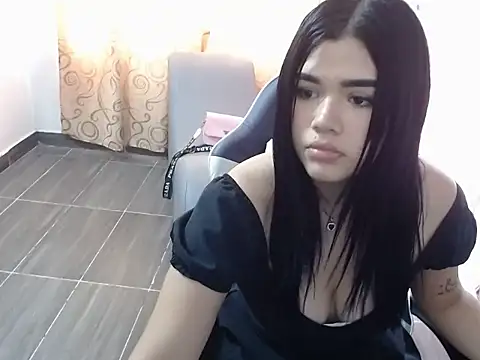 Snapshot of shy_daring18 chatting on March 4, 2026, 8:05 pm shy daring18 online show from March 4, 2026, 8:05 pm