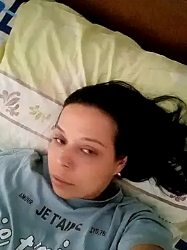 Snapshot of RossyAlvarez chatting on June 2, 2026, 8:09 pm RossyAlvarez online show from June 2, 2026, 8:09 pm