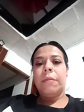 Snapshot of RossyAlvarez chatting on April 27, 2026, 11:47 pm RossyAlvarez online show from April 27, 2026, 11:47 pm