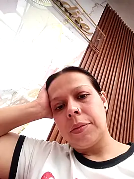 Snapshot of RossyAlvarez chatting on April 22, 2026, 2:57 pm RossyAlvarez online show from April 22, 2026, 2:57 pm