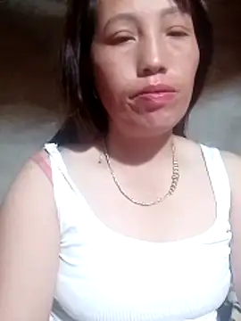 Snapshot of Gummiesu chatting on April 7, 2026, 7:26 pm Gummiesu online show from April 7, 2026, 7:26 pm