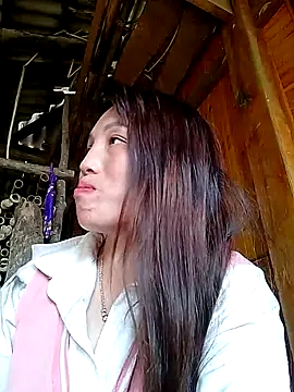 Snapshot of Gummiesu chatting on April 5, 2026, 9:27 am Gummiesu online show from April 5, 2026, 9:27 am