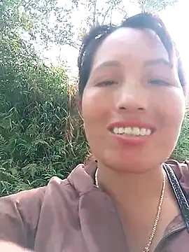 Snapshot of Gummiesu chatting on April 6, 2026, 1:23 am Gummiesu online show from April 6, 2026, 1:23 am