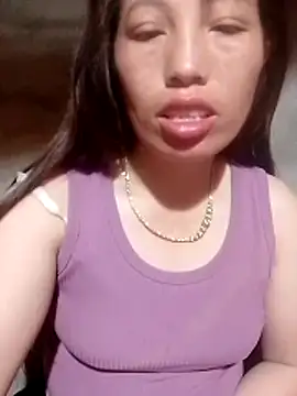 Snapshot of Gummiesu chatting on April 10, 2026, 9:33 pm Gummiesu online show from April 10, 2026, 9:33 pm