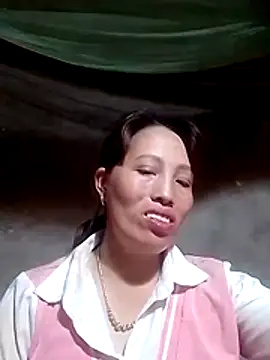 Snapshot of Gummiesu chatting on April 4, 2026, 7:59 am Gummiesu online show from April 4, 2026, 7:59 am