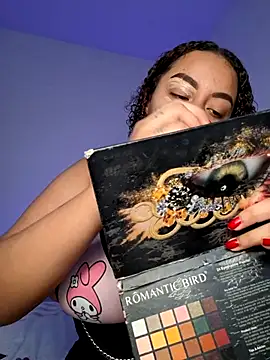 Snapshot of curly_girl_31 chatting on April 8, 2026, 7:59 pm curly girl 31 online show from April 8, 2026, 7:59 pm