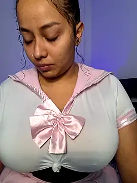 curly girl 31 online show from May 11, 2026, 7:55 pm