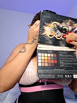 curly girl 31 online show from May 30, 2026, 9:42 pm