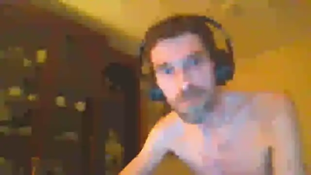 BlnAktivGay online show from March 3, 2026, 7:10 pm