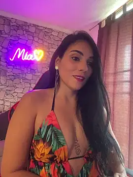 Snapshot of Miaswwe chatting on March 17, 2026, 5:05 pm Miaswwe online show from March 17, 2026, 5:05 pm