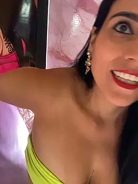 Snapshot of Miaswwe chatting on May 16, 2026, 3:33 pm Miaswwe online show from May 16, 2026, 3:33 pm