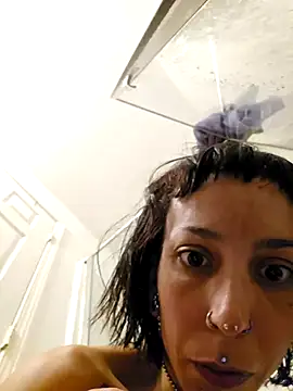 xxEMMxxx online show from May 14, 2026, 6:32 am