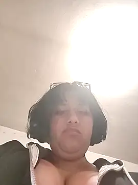 Snapshot of mariannN28 chatting on February 1, 2026, 11:52 am mariannN28 online show from February 1, 2026, 11:52 am