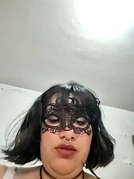 Snapshot of mariannN28 chatting on February 18, 2026, 2:42 am mariannN28 online show from February 18, 2026, 2:42 am